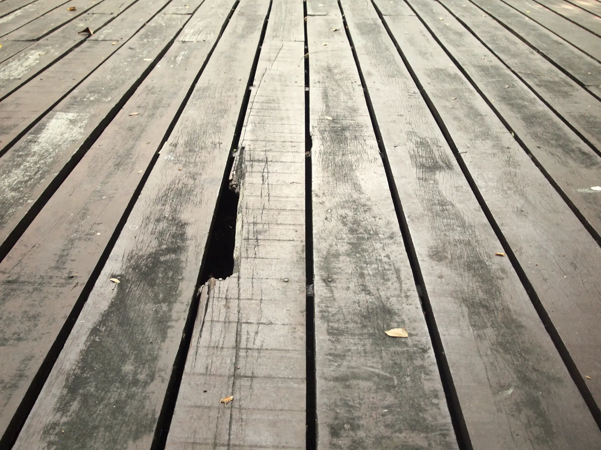 Common Decking Problems and How to Fix Them